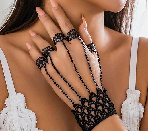HAND FEMALE STRINGS
